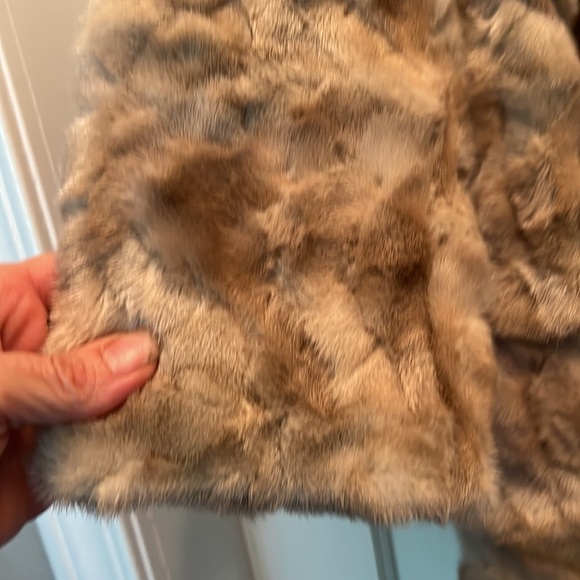 Vintage ladies fur long coat - Picture 7 of 16